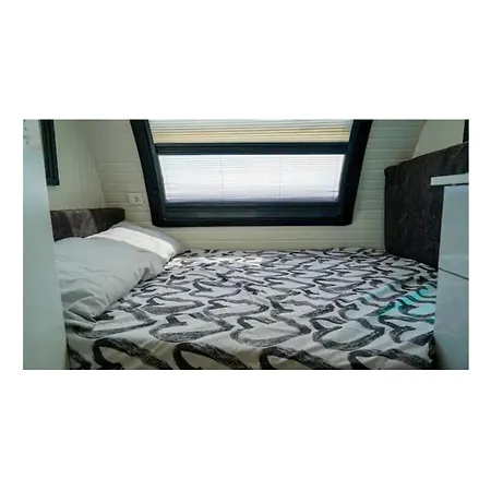 אתר קמפינג Huzurlu Bir Tatil - Caravan Serenity Domalı